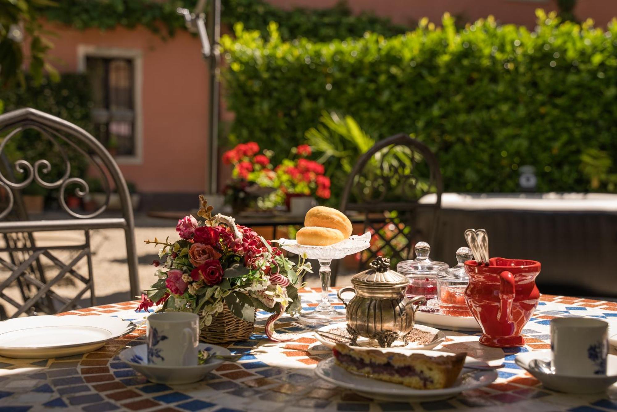 B&B Locanda Tempi Lontani Adults Only Орта Сан Джулио Екстериор снимка